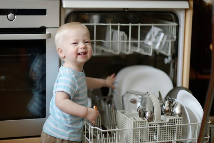 Посудомоечная машина. Стоит ли покупать и каковы ее особенности?