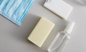 Антисептик: как правильно пользоваться, что должно быть в составе, лучше ли он мыла?