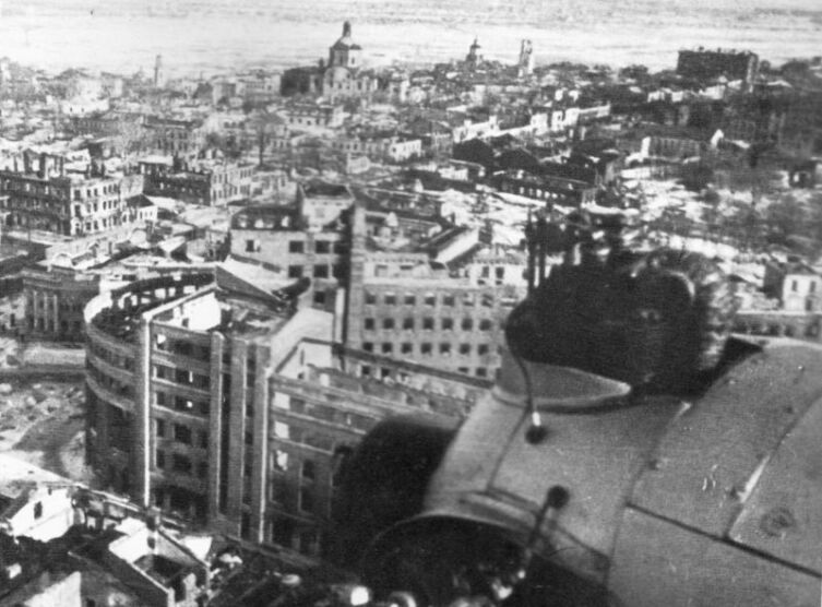 Вид с советского самолета Як-6 на Воронеж после освобождения