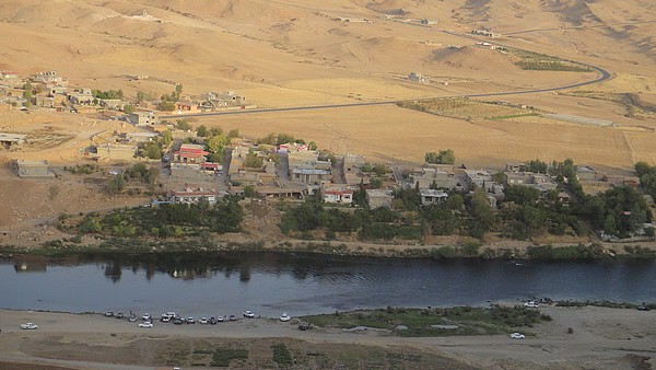 Река Дияла у города Дарбандихана