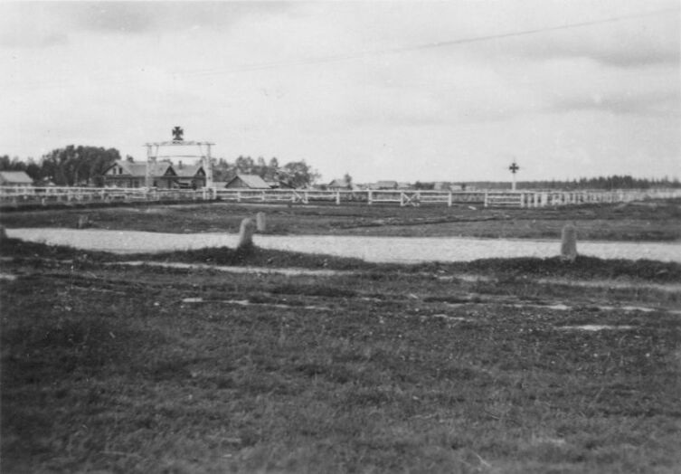 Вид на немецкое кладбище в оккупированном Ржеве