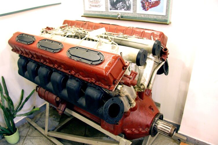 Дизельный двигатель В-2
