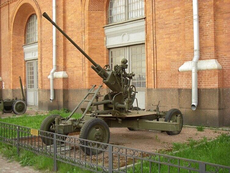 Советская зенитная 37 мм пушка 61-к