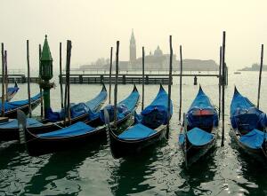 Лодки Венеции: чем сандола отличается от гондолы?