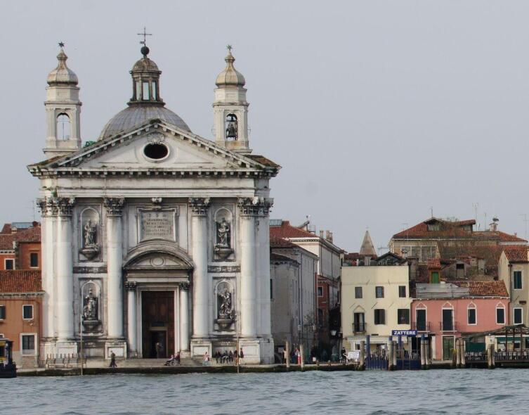 Как церковь Джезуати в Венеции стала собственностью государства?
