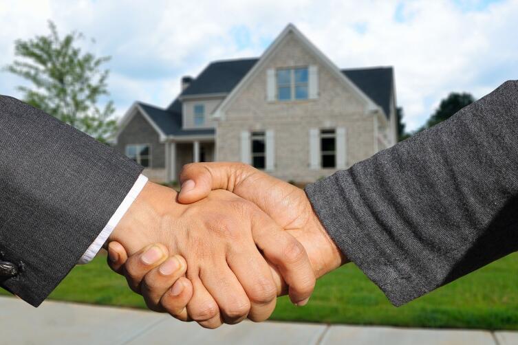Как с выгодой купить недвижимость за рубежом?
