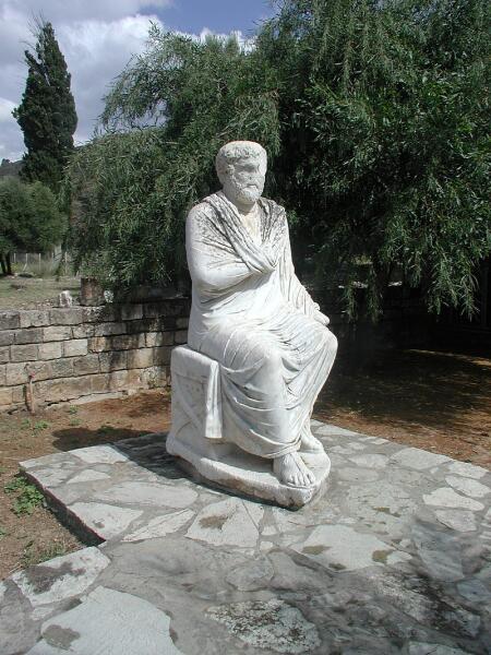 Философ и музыкант Фалет. Античная статуя из Музея Гортины (Крит)