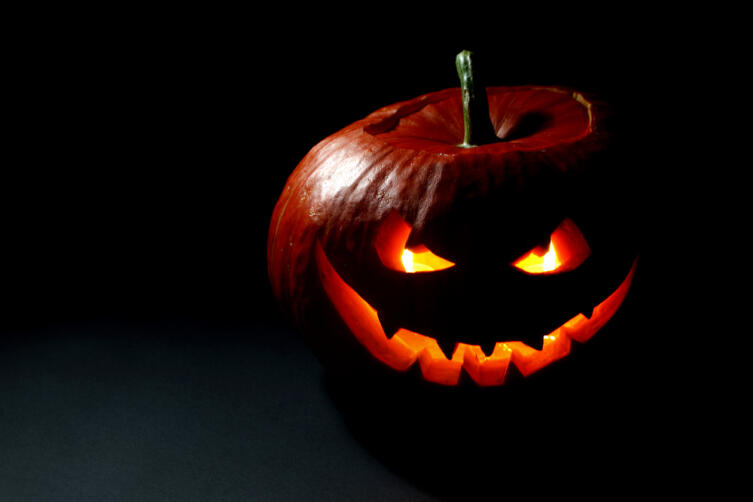 Какие традиции на Хэллоуин есть в разных странах?