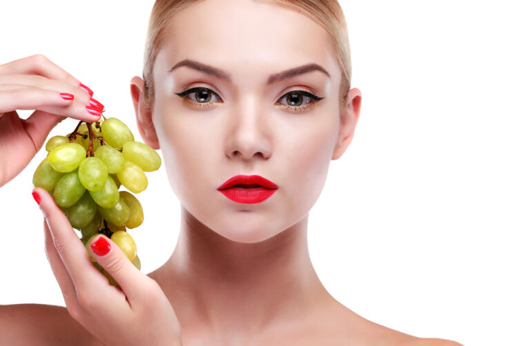 Как используется вино в косметологии?