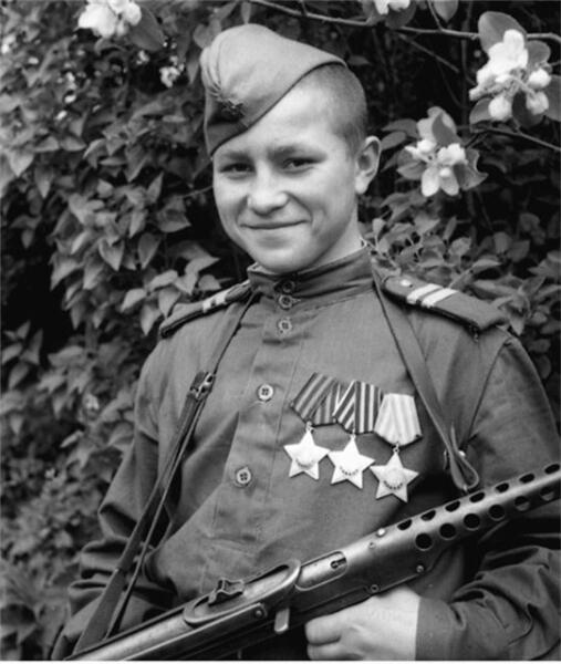 Кузнецов Иван Филиппович, самый молодой полный кавалер ордена Славы.