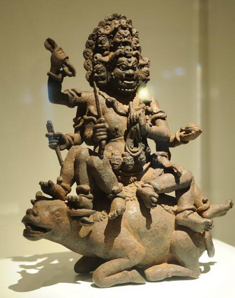 Индуистско-буддийское божество Яма на водяном буйволе