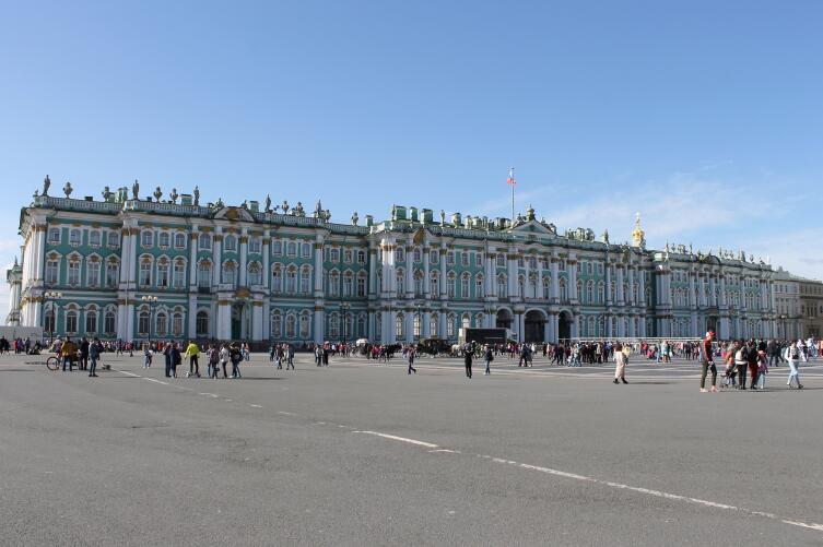 Путешествуем по России. Почему на майские праздники надо ехать в Санкт-Петербург?