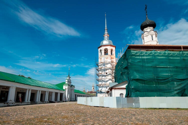 Торговая площадь, Торговые ряды, Казанская церковь