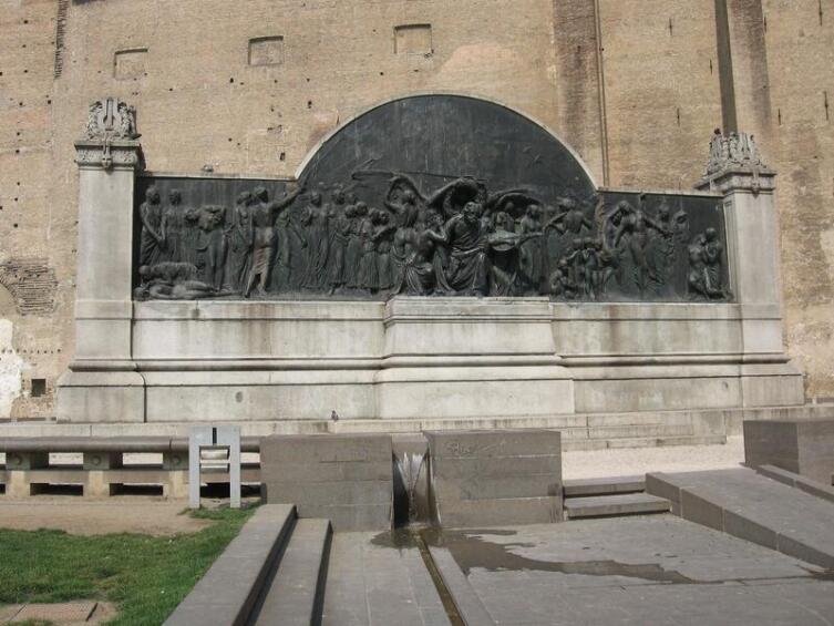 Монумент Верди в Парме