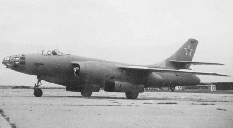 Ту-82