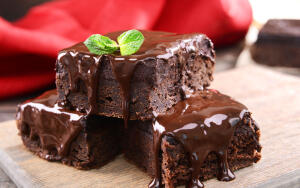 Как сделать дома
шоколадные пирожные?