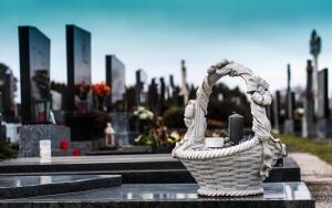 Памятник на могилу: гид по выбору достойного монумента для увековечения памяти