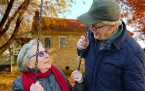 Как сохранить интимные отношения c одним партнером до старости?