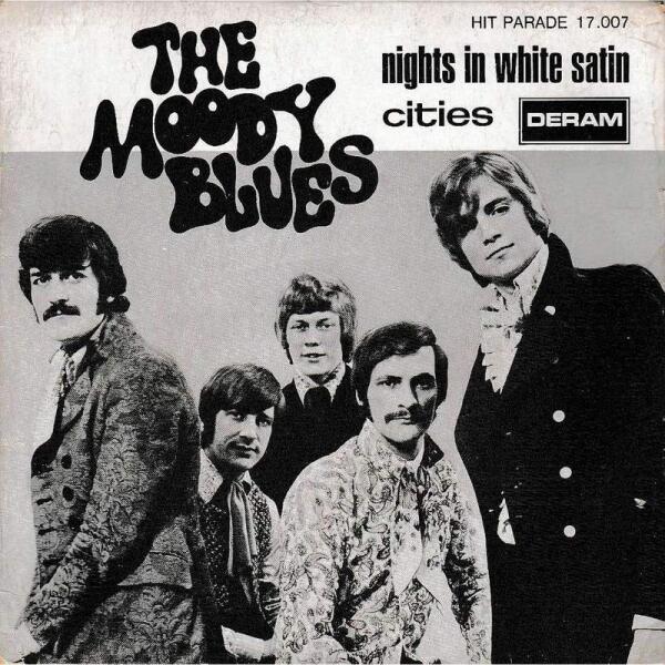 Жабо эпохи 1960-х. Группа THE MOODY BLUES