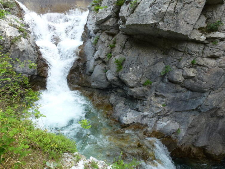 Водопад каньона Энипеас