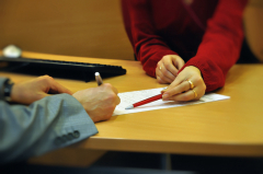 Как работодатель может «раскусить» Вас по подписи? Детали